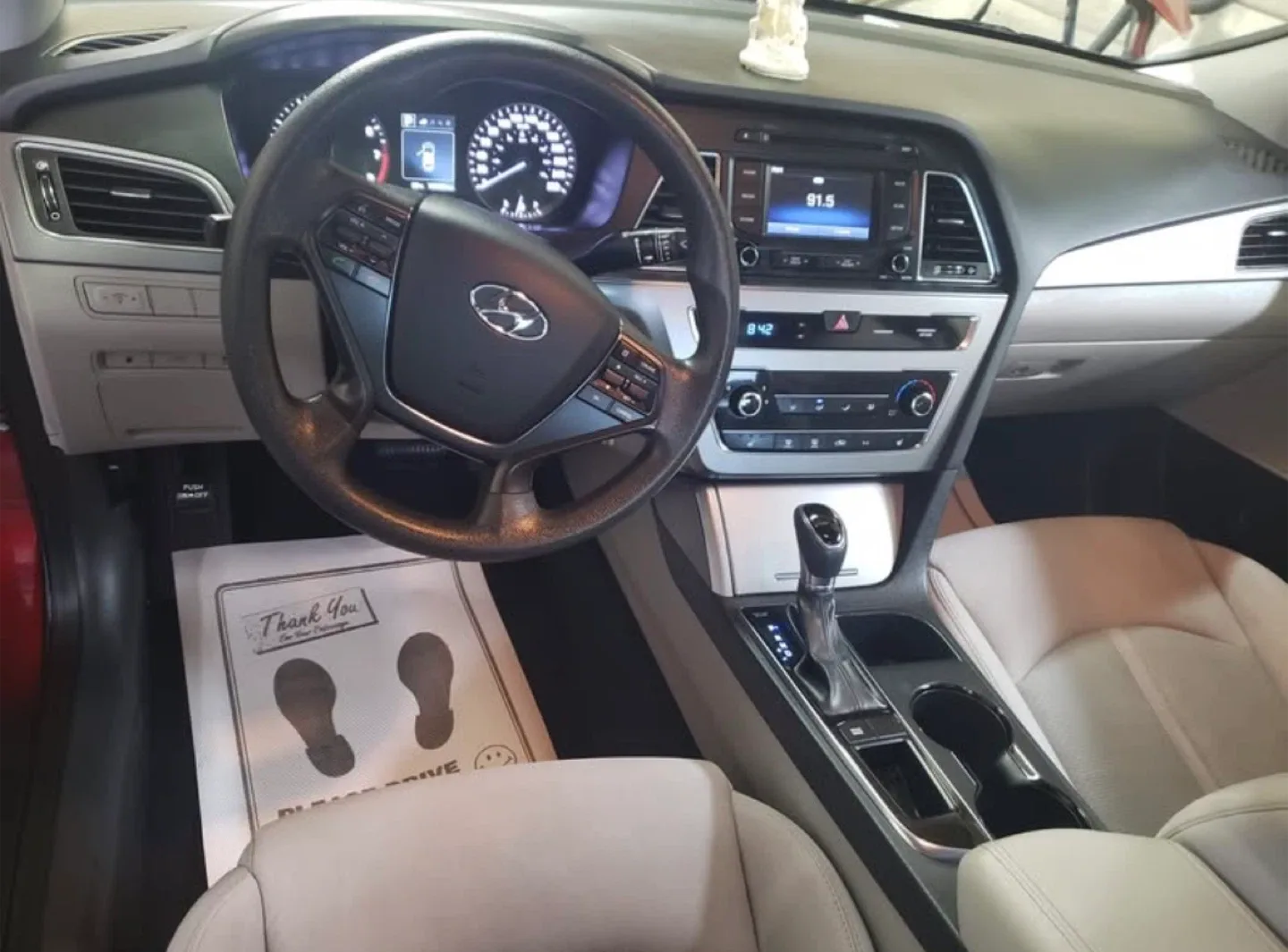 2015 Hyundai Sonata – Great value + New winter Tires image indicator(4)