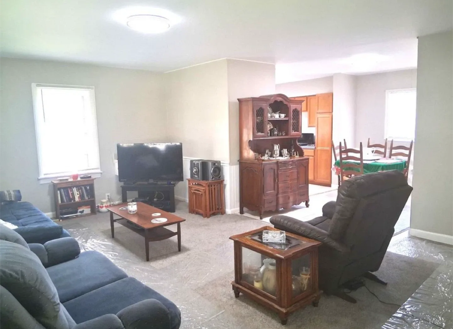 For rent 2 bedrooms 1 bathroom image indicator(6)