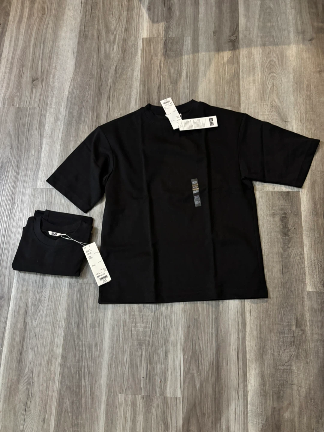 Small — New Uniqlo Black Oversized T-Shirt (Size M)