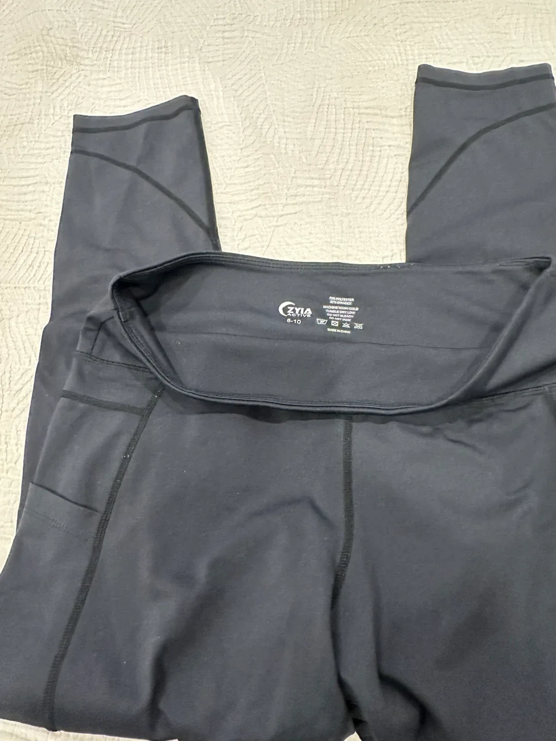 Zyia Active Leggings & Sports Bra Lot image indicator(7)