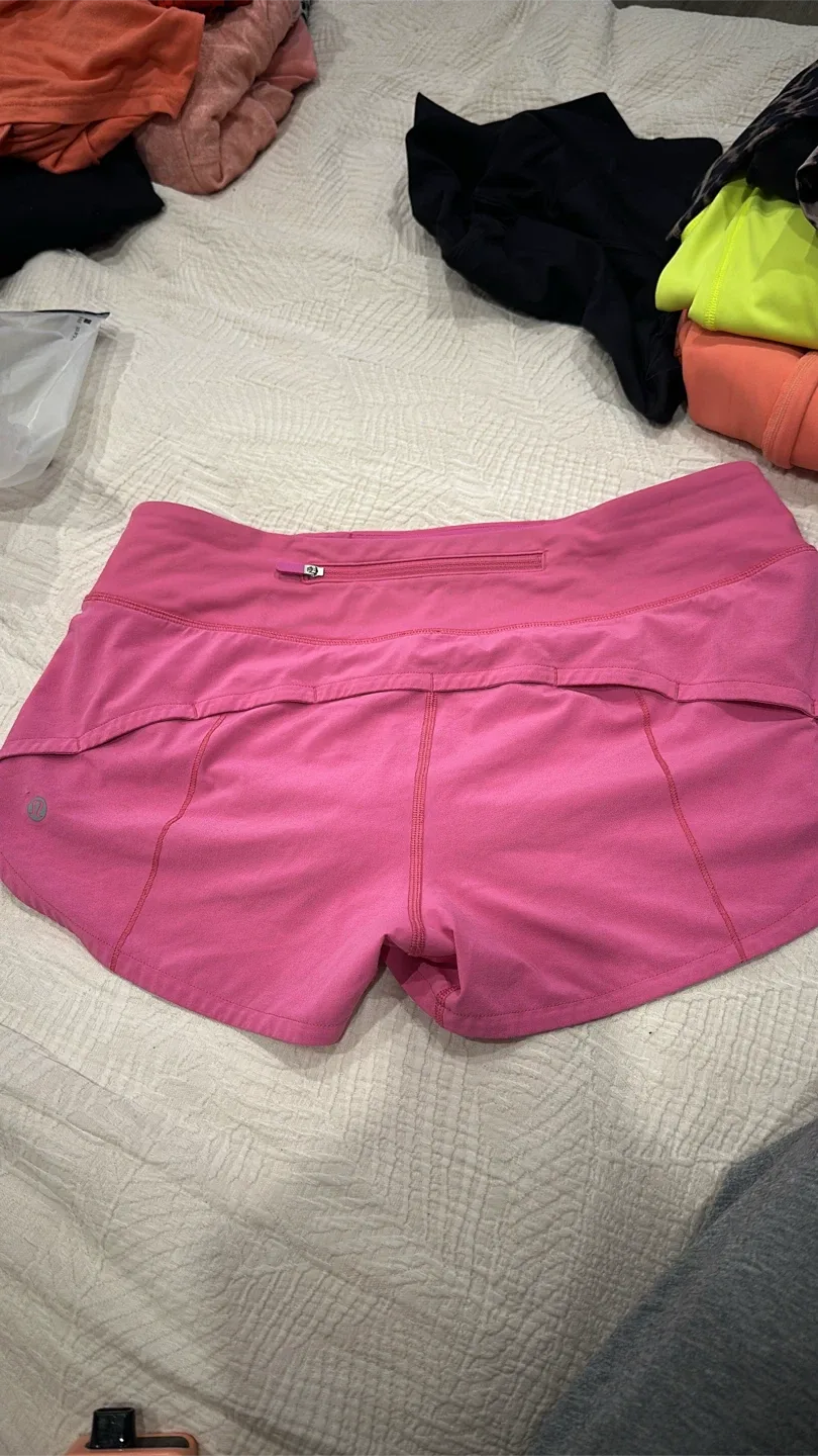 Lululemon Scarf, Tank, and Shorts Bundle image indicator(4)