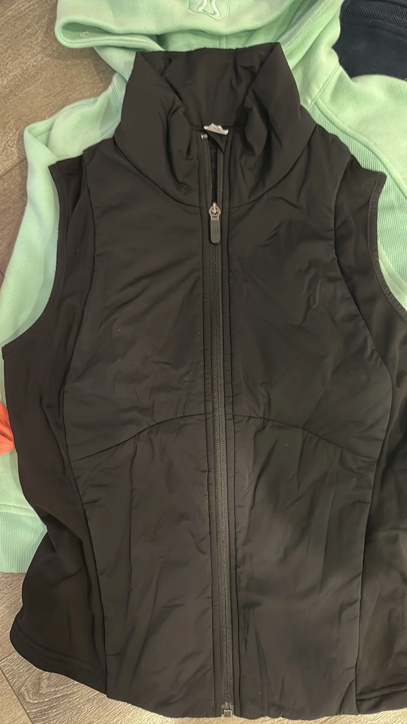 Lululemon Vest & Sweatshirt leggings tanks - photo 3