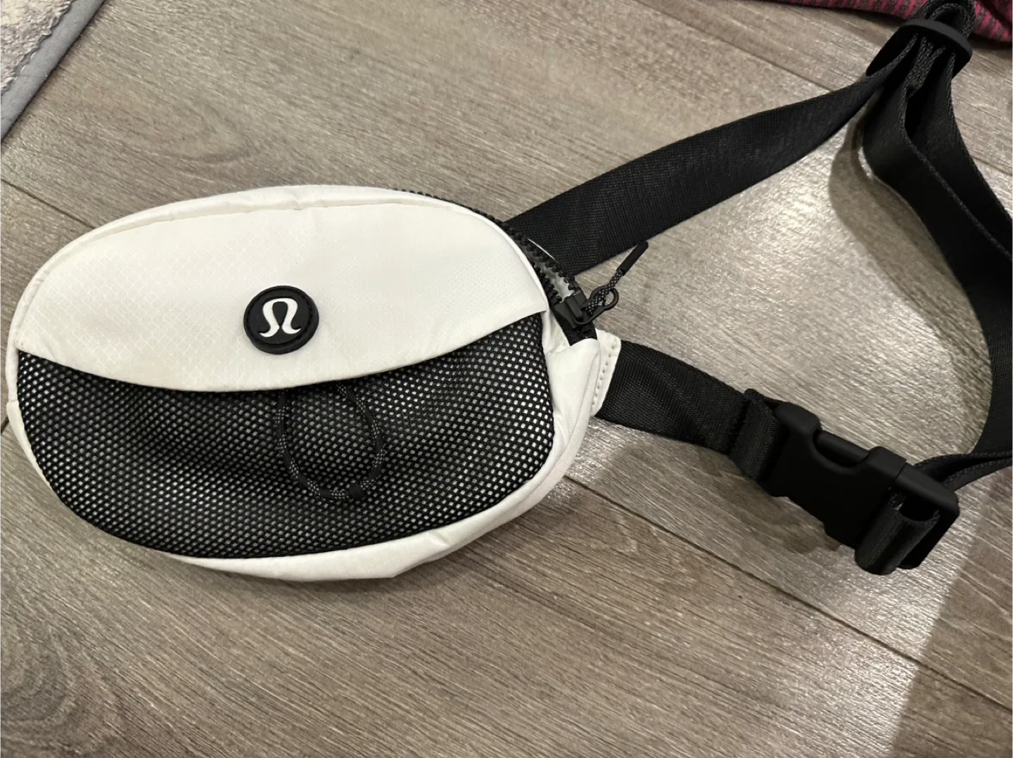 Lululemon Vest & Sweatshirt leggings tanks image indicator(8)