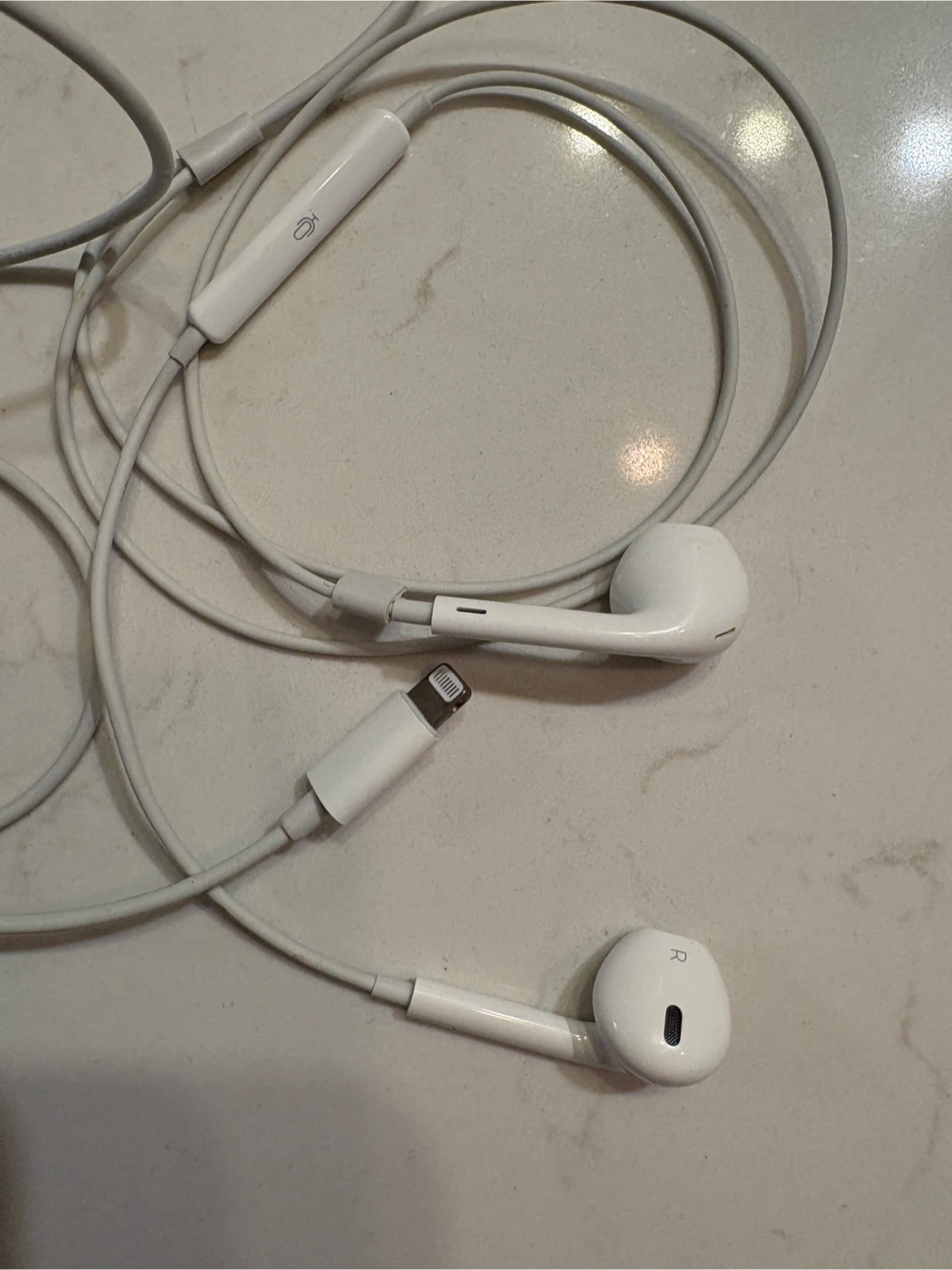 Apple EarPods (lightning) - photo 3