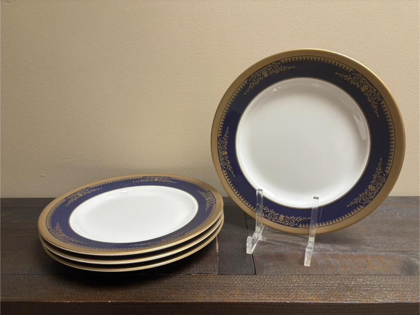 🥕$15all~ Superware Melamine plastic Dinner Plates (set of 4) thumbnail