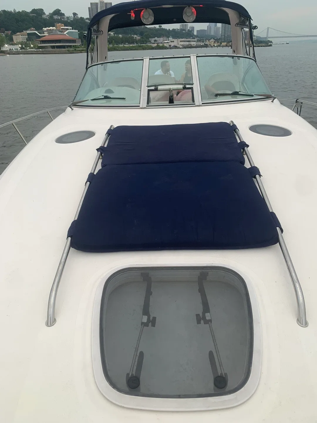 Sea Ray Boat Interior image indicator(9)