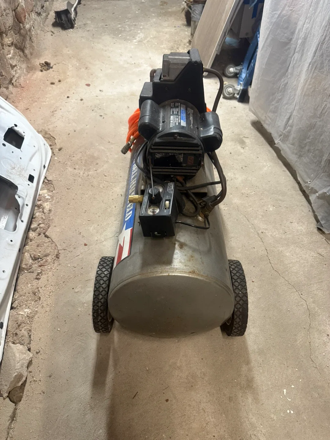 Campbell Hausfeld Workhorse 3.5 Air Compressor image indicator(6)