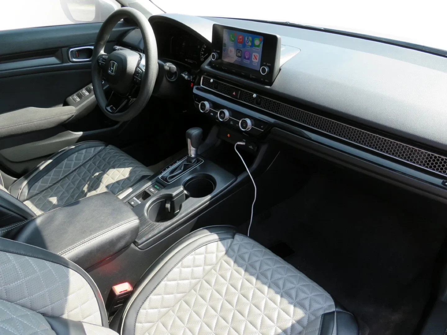 2022 Honda Civic - Silver Sedan image indicator(6)