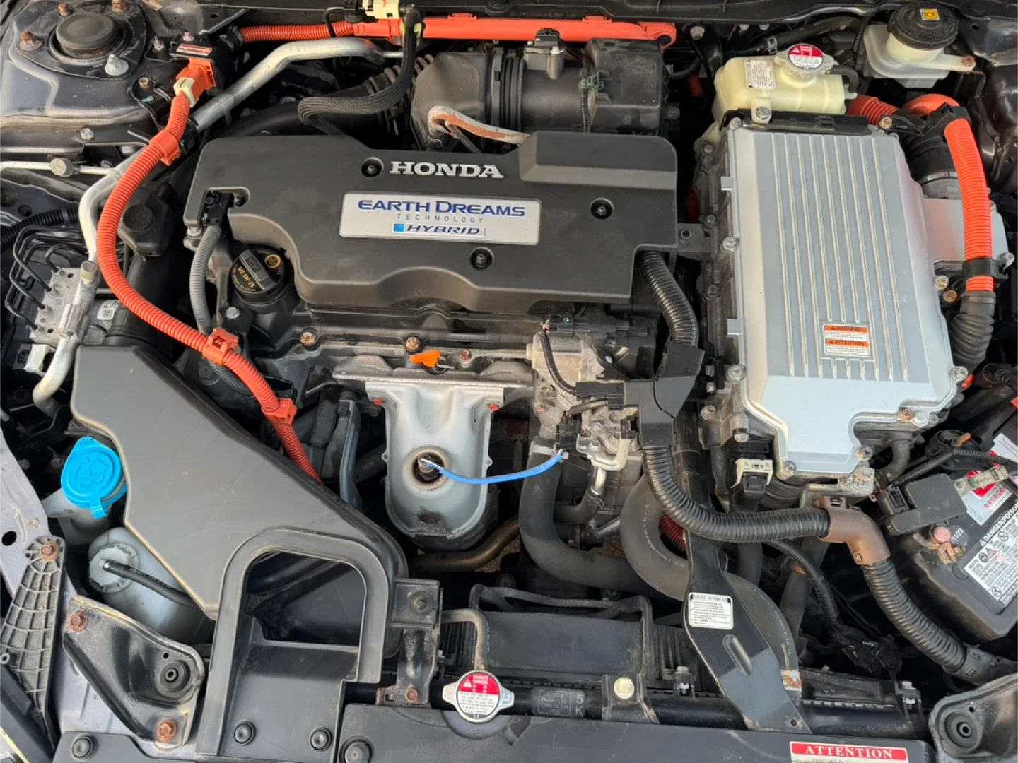 Honda Accord Hybrid - Grey Sedan image indicator(4)