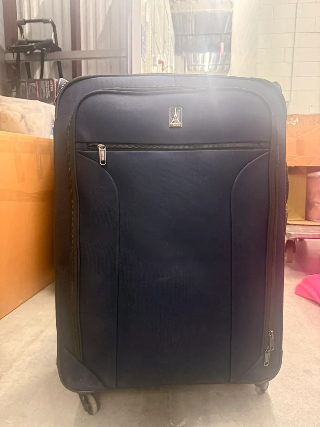 Travelpro 29" Expandable Spinner Suitcase image indicator(2)