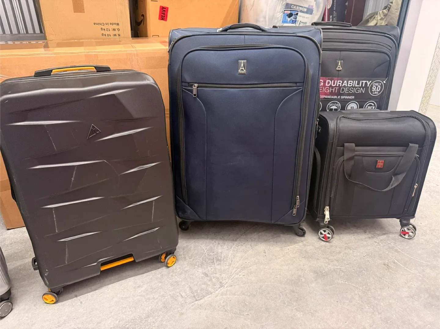 Travelpro 29" Expandable Spinner Suitcase image indicator(7)