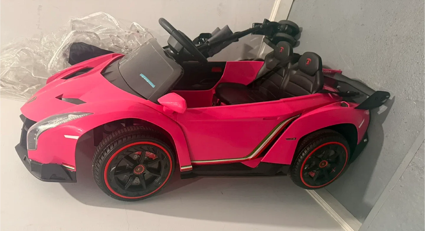 Pink Lamborghini Kids Ride-On Car image indicator(4)