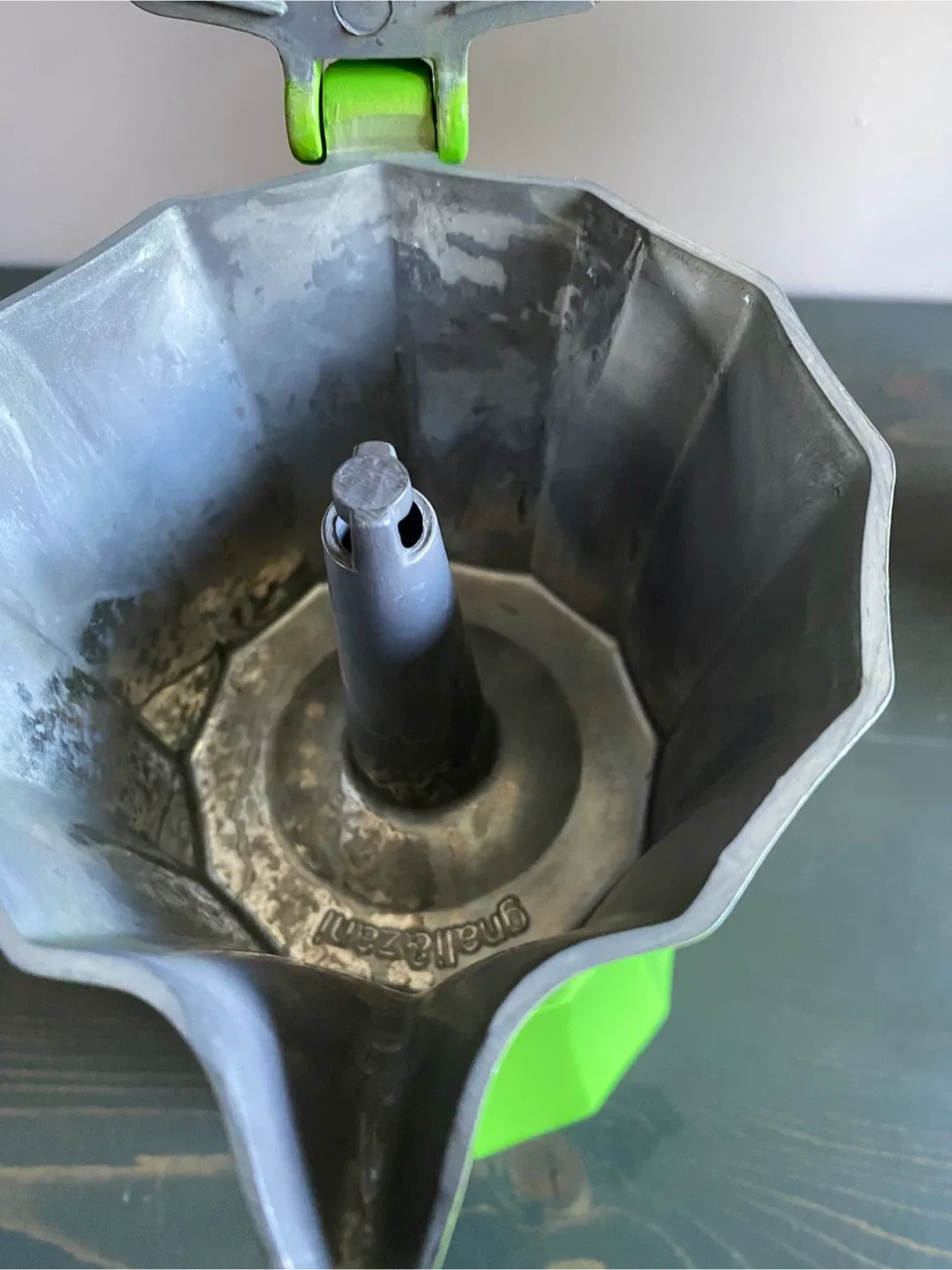 Gnali & Zani Green Moka Pot image indicator(4)