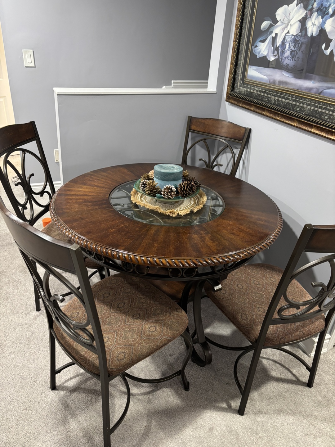 Round Dining Table with 4 Chairs