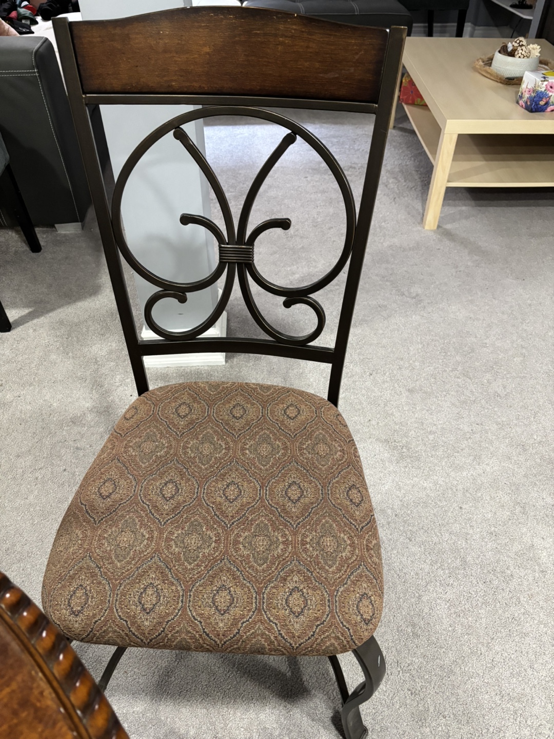 Round Dining Table with 4 Chairs - photo 3