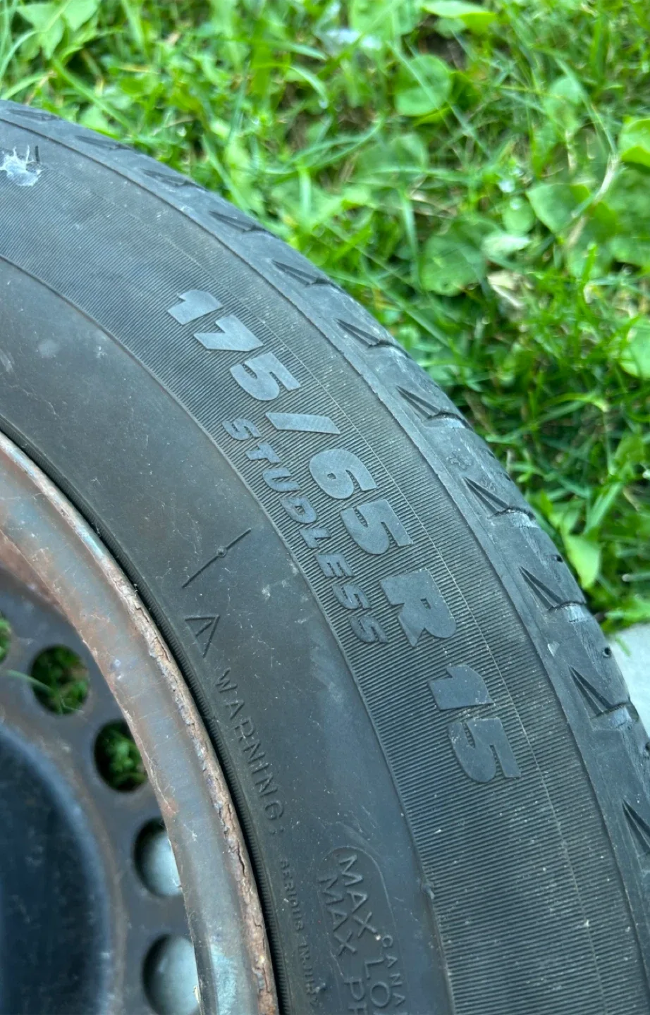 Set of 4 Michelin 175/65R15 Winter Tires image indicator(3)