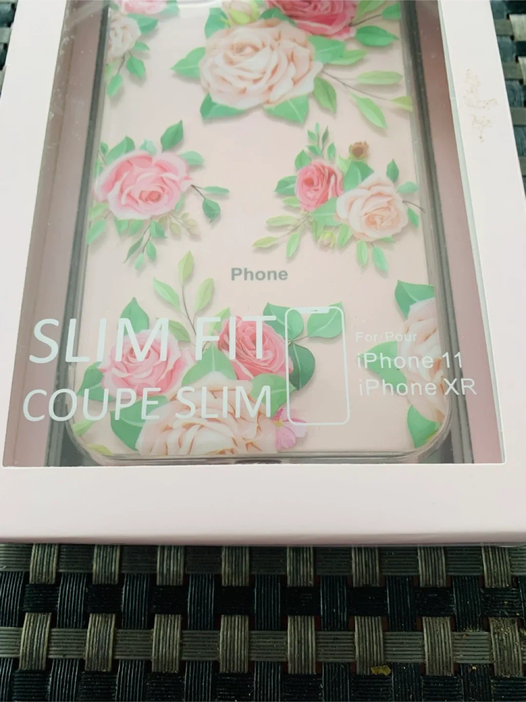 New (unused) iPhone (11/XR) slim fit case image indicator(2)