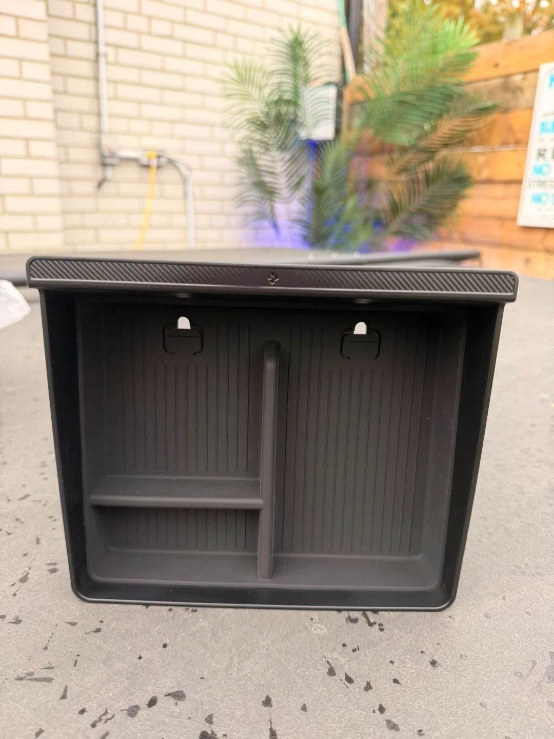 Spigen Center Console Organizer - Tesla Model 3 2024 image indicator(2)