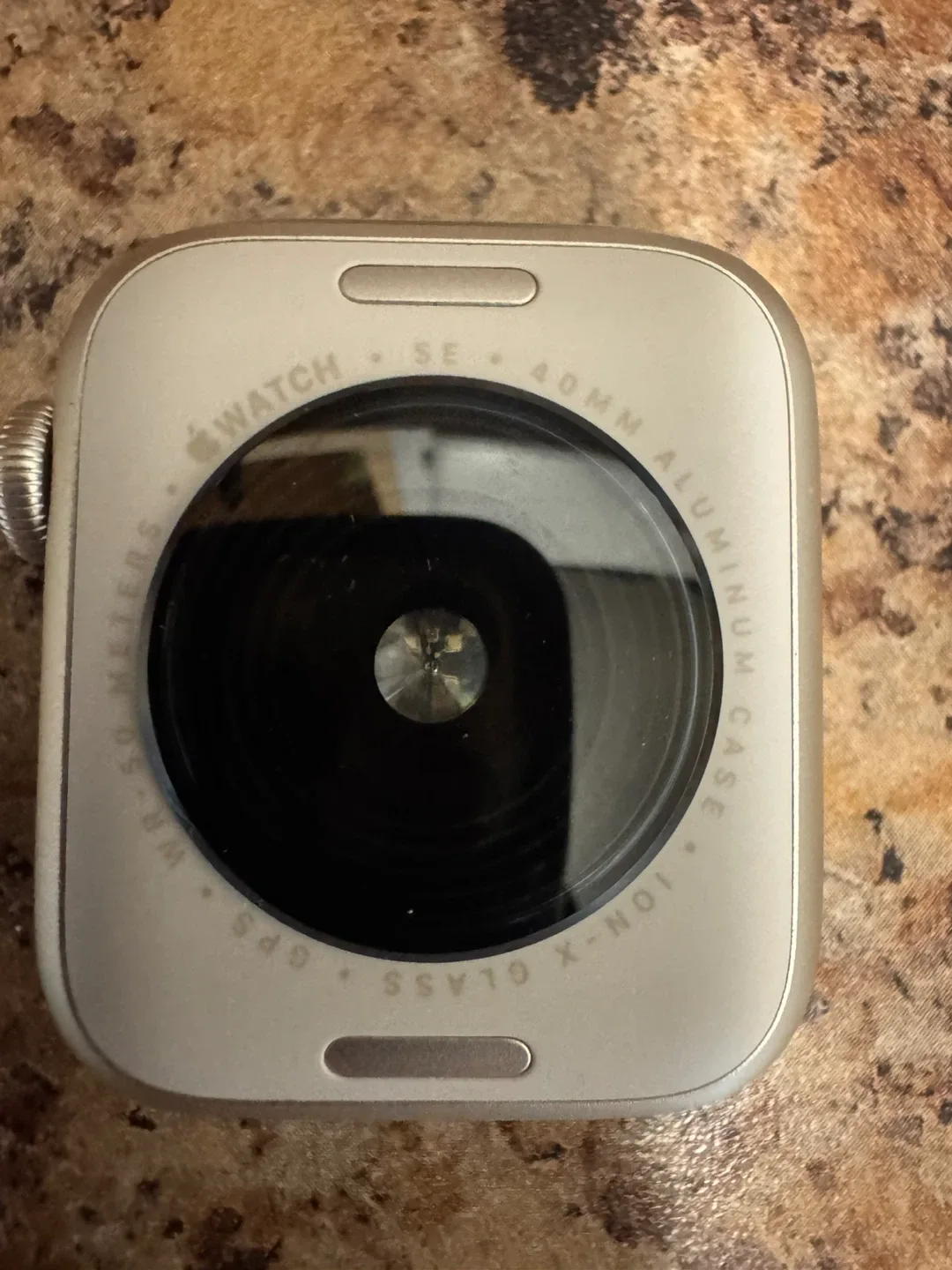 Apple Watch SE 40mm Aluminum Case image indicator(3)