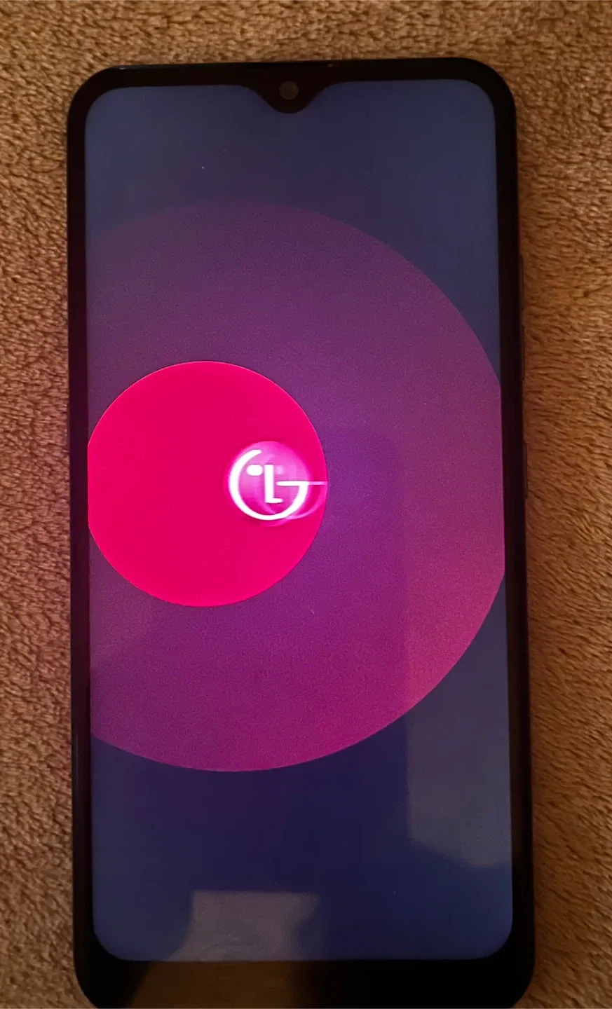 LG K32 Cellphone Unlocked image indicator(2)