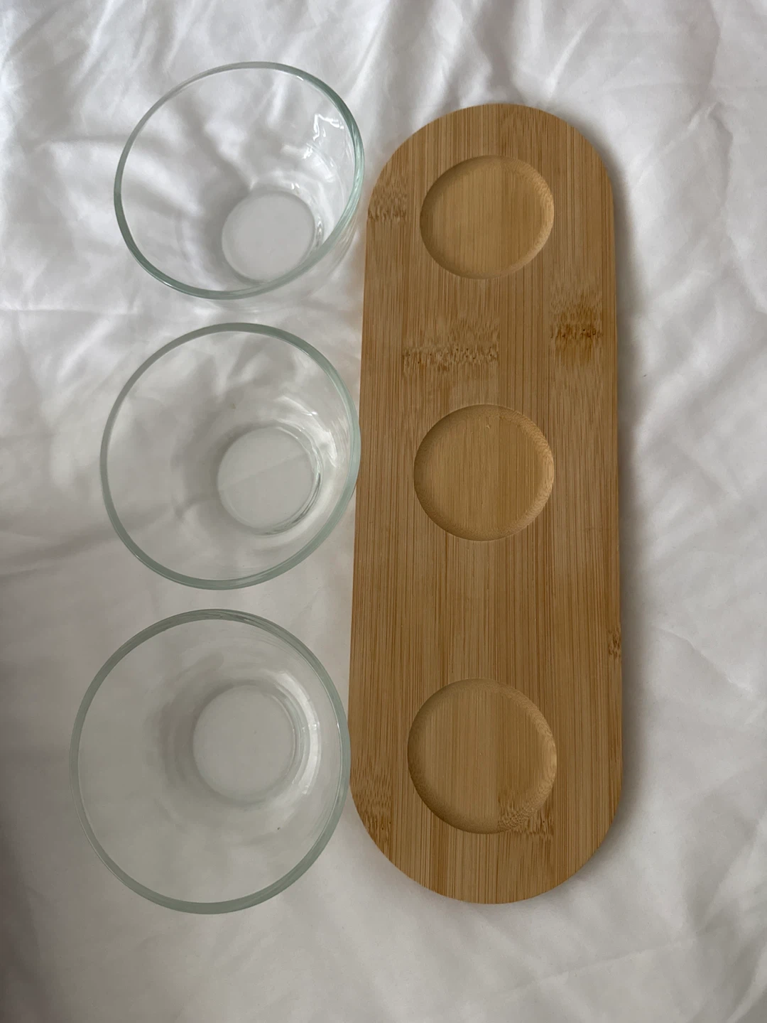 Moving out sale: Bamboo Tray with Glass Bowls - photo 2