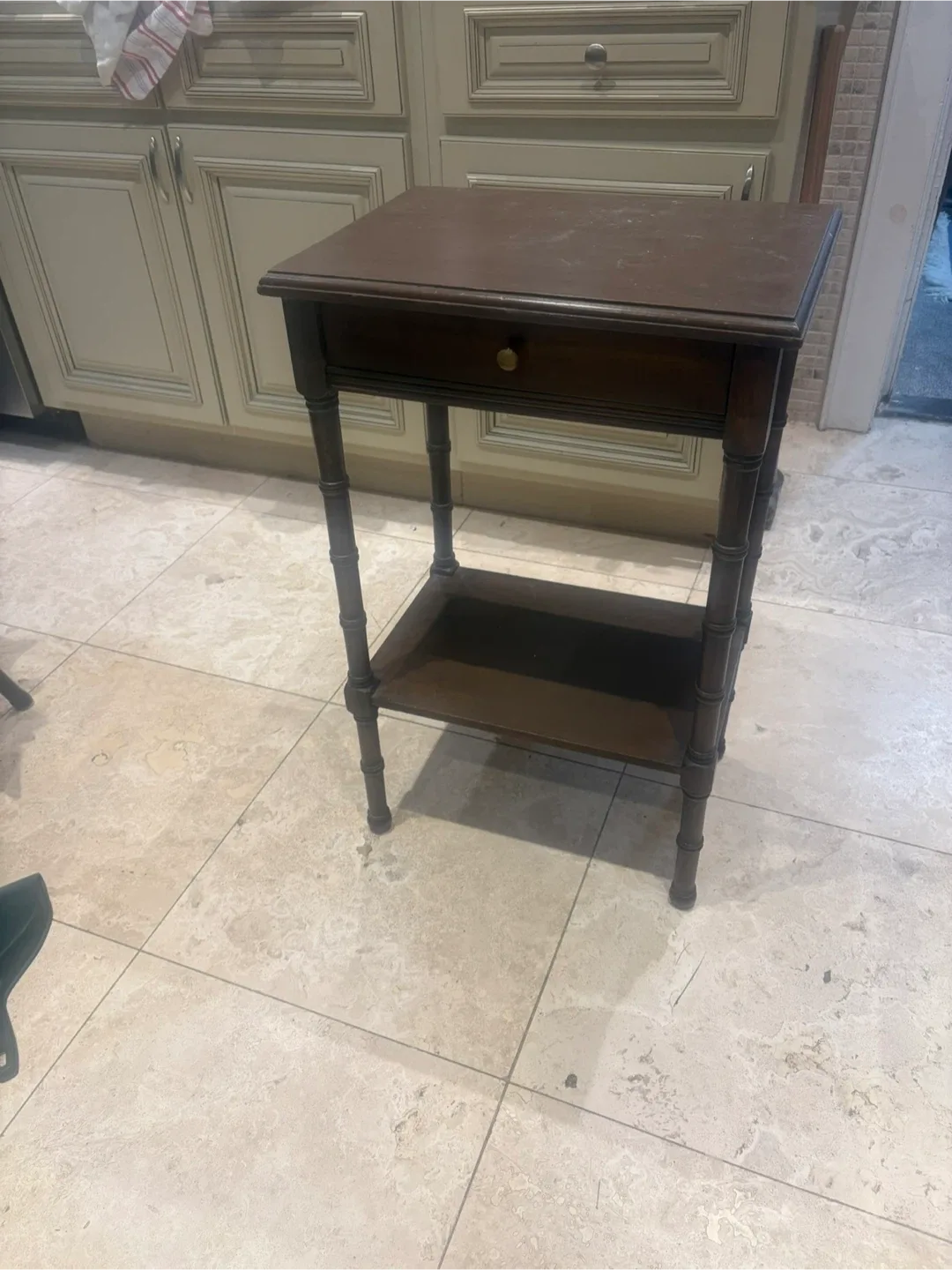 Vintage Brown Wooden Side Table 🥕 thumbnail