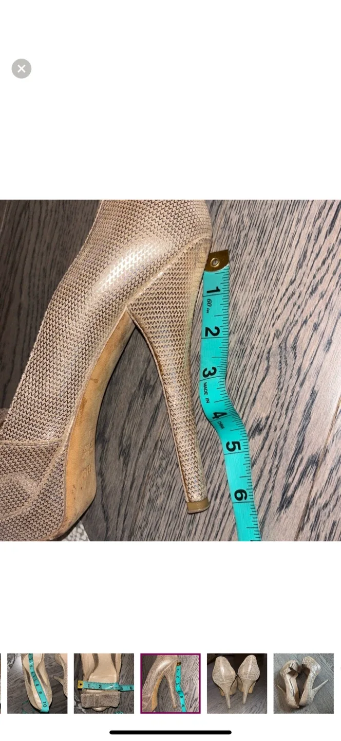 Fendi Gold Heels Size 39.5 image indicator(7)