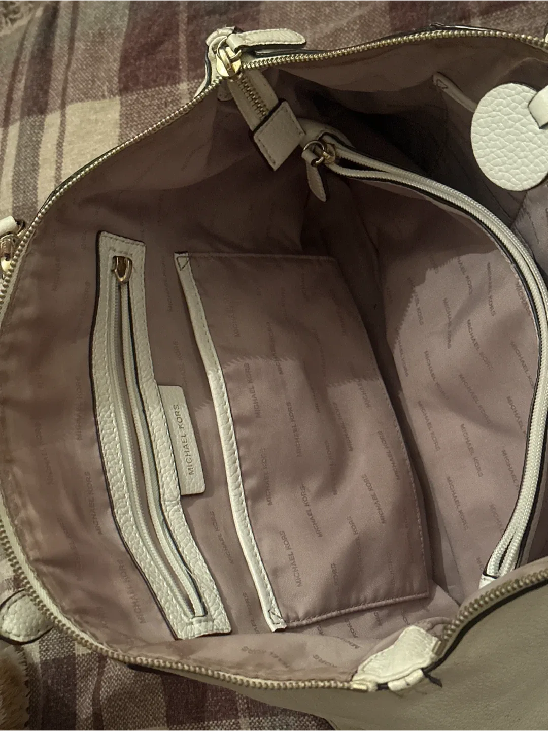 Michael Kors White Leather Tote Bag image indicator(3)