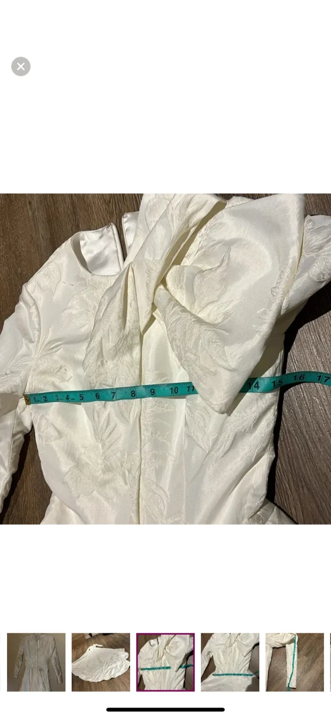 White modest long sleeve wedding Dress image indicator(5)