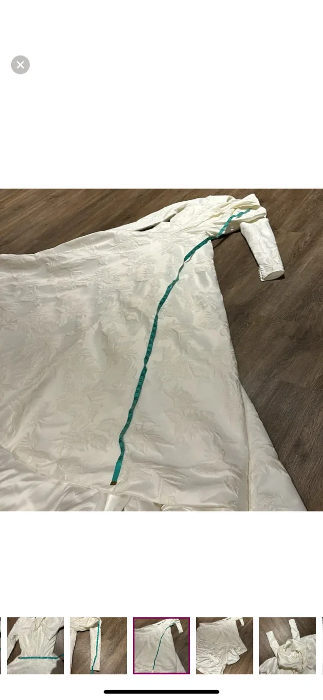 White modest long sleeve wedding Dress image indicator(7)