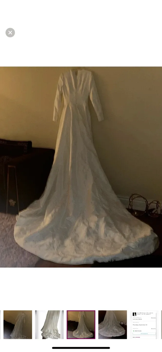 White modest long sleeve wedding Dress image indicator(9)