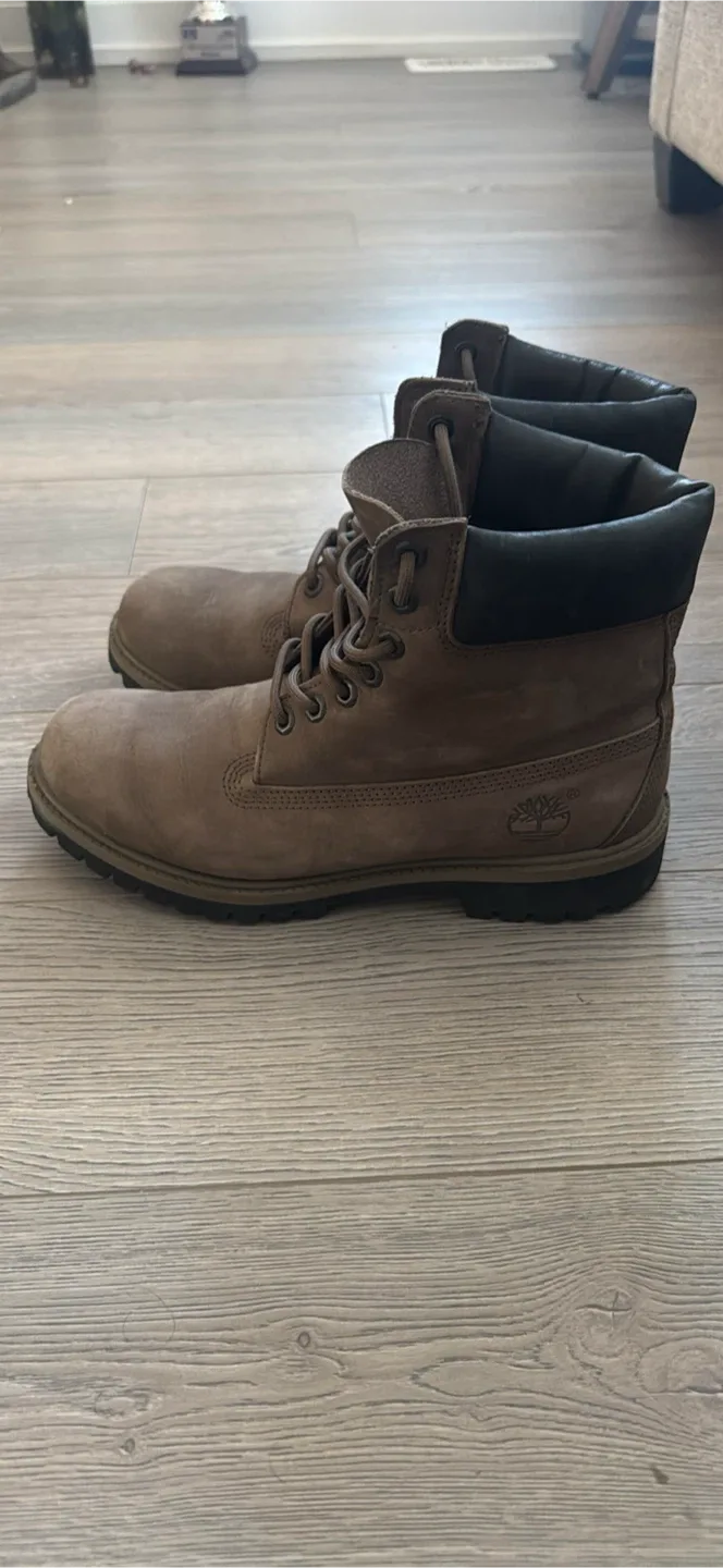 Timberland Brown Leather Boots, Size 8 image indicator(2)