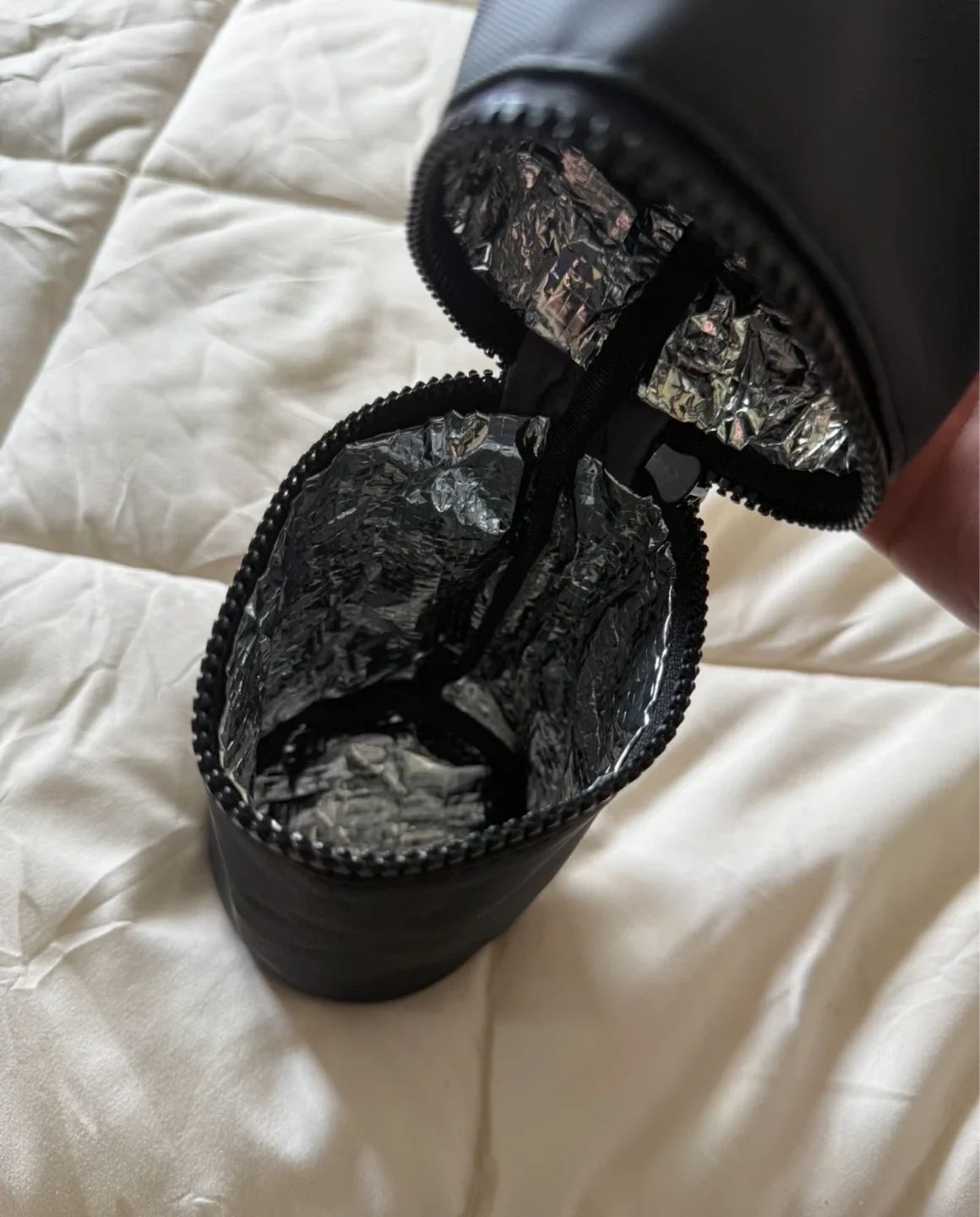 Insulated Baby Bottle Zippered Pouch image indicator(4)