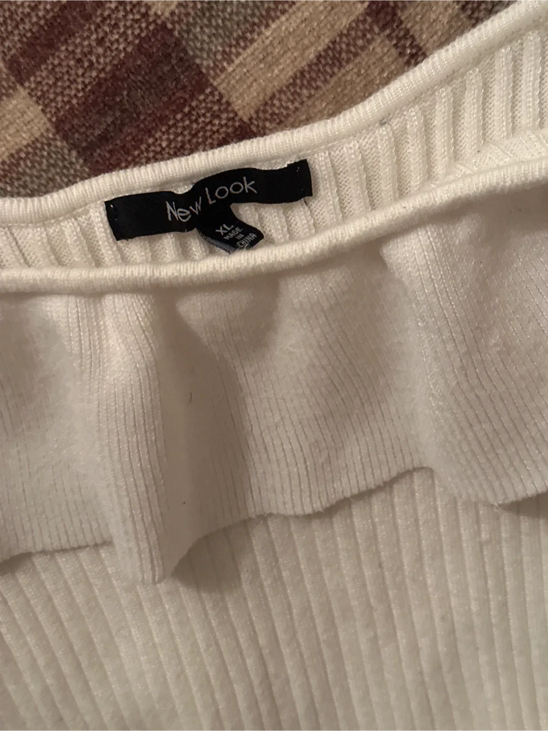 New Look White Off-the-Shoulder Sweater - XL image indicator(2)