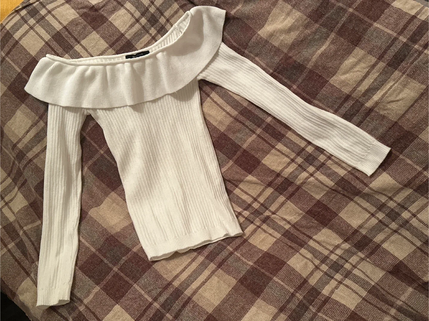 New Look White Off-the-Shoulder Sweater - XL thumbnail