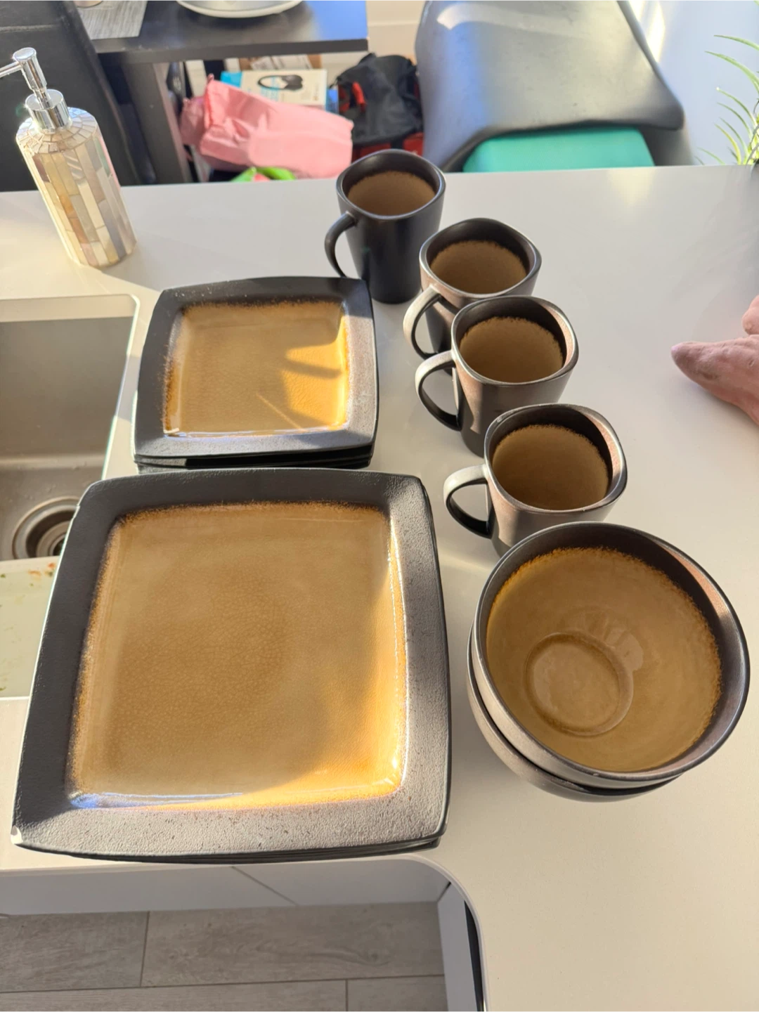 Square Dinnerware Set (Plates, Bowls, Mugs) - photo 2