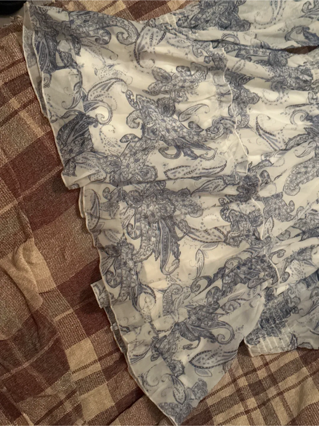 White and Blue Patterned Dress image indicator(3)