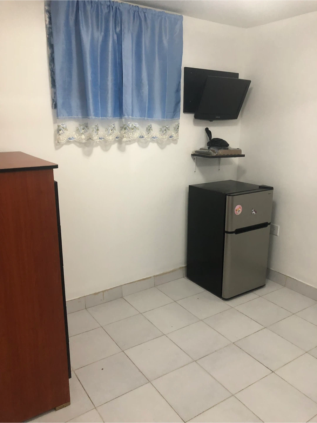 Se renta cuarto para dama  $800 - photo 2