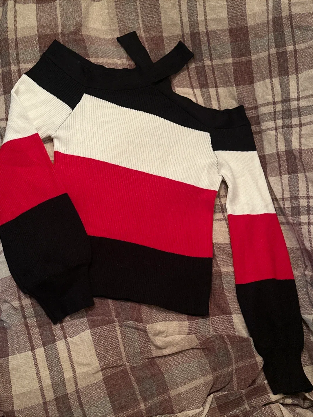 Striped Off-Shoulder Knit Top image indicator(4)