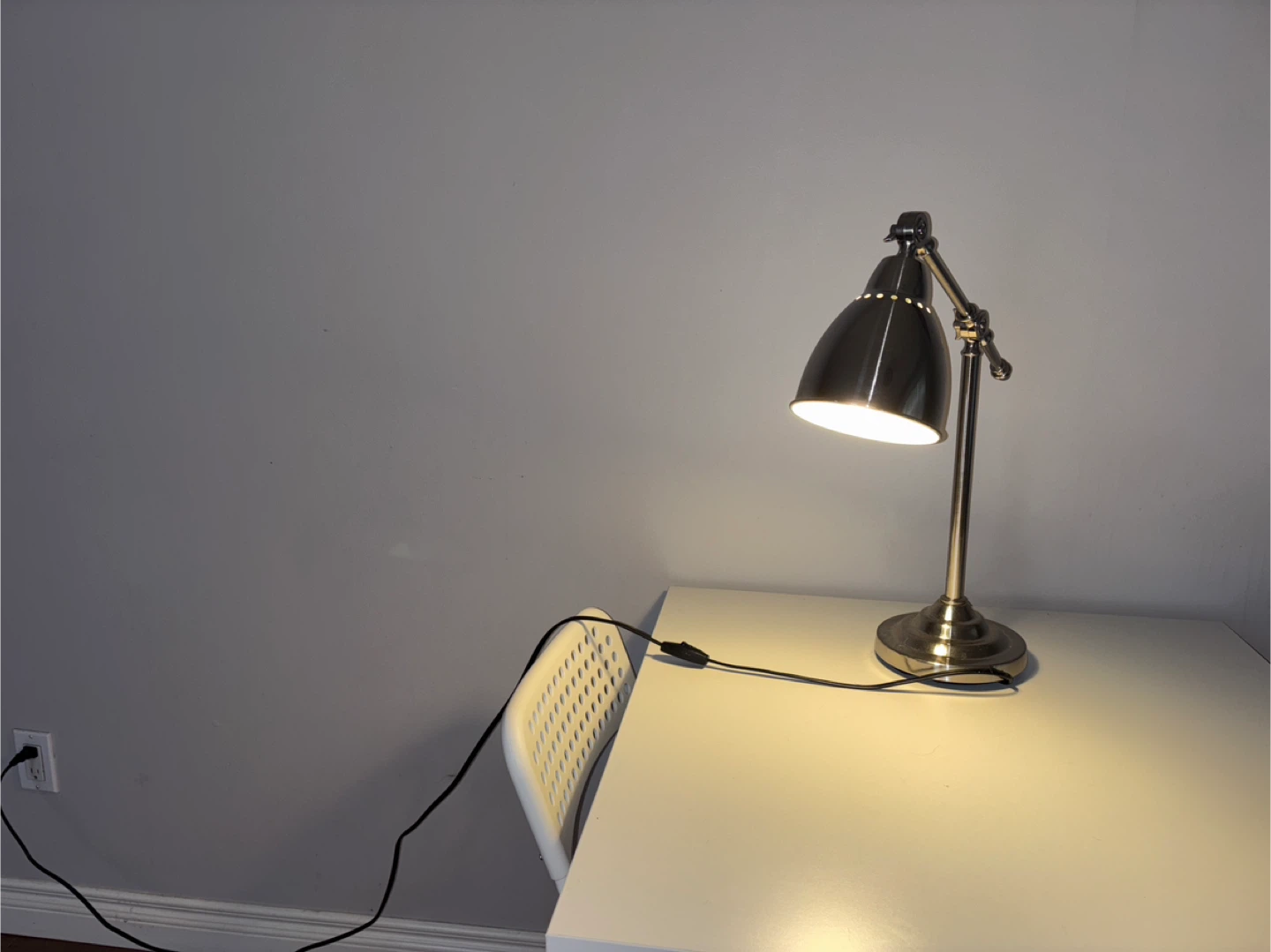 Adjustable Metal Desk Lamp