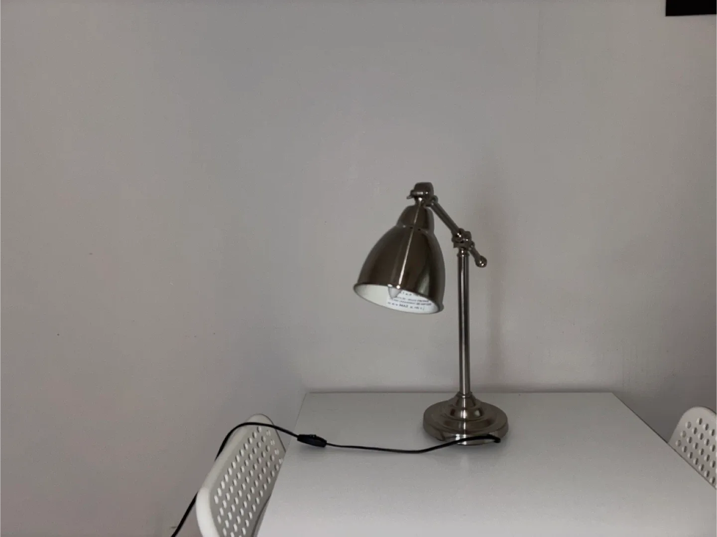 Adjustable Metal Desk Lamp image indicator(2)