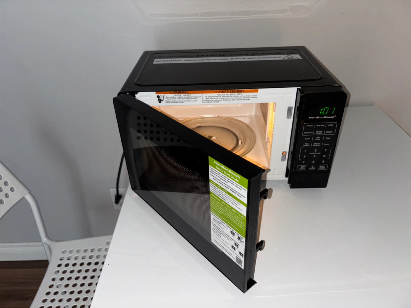 Hamilton Beach Microwave Oven - Black
