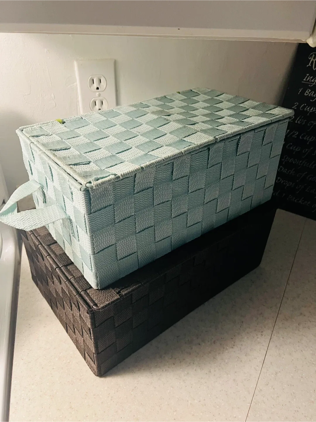 Woven Storage Box with Lid image indicator(3)