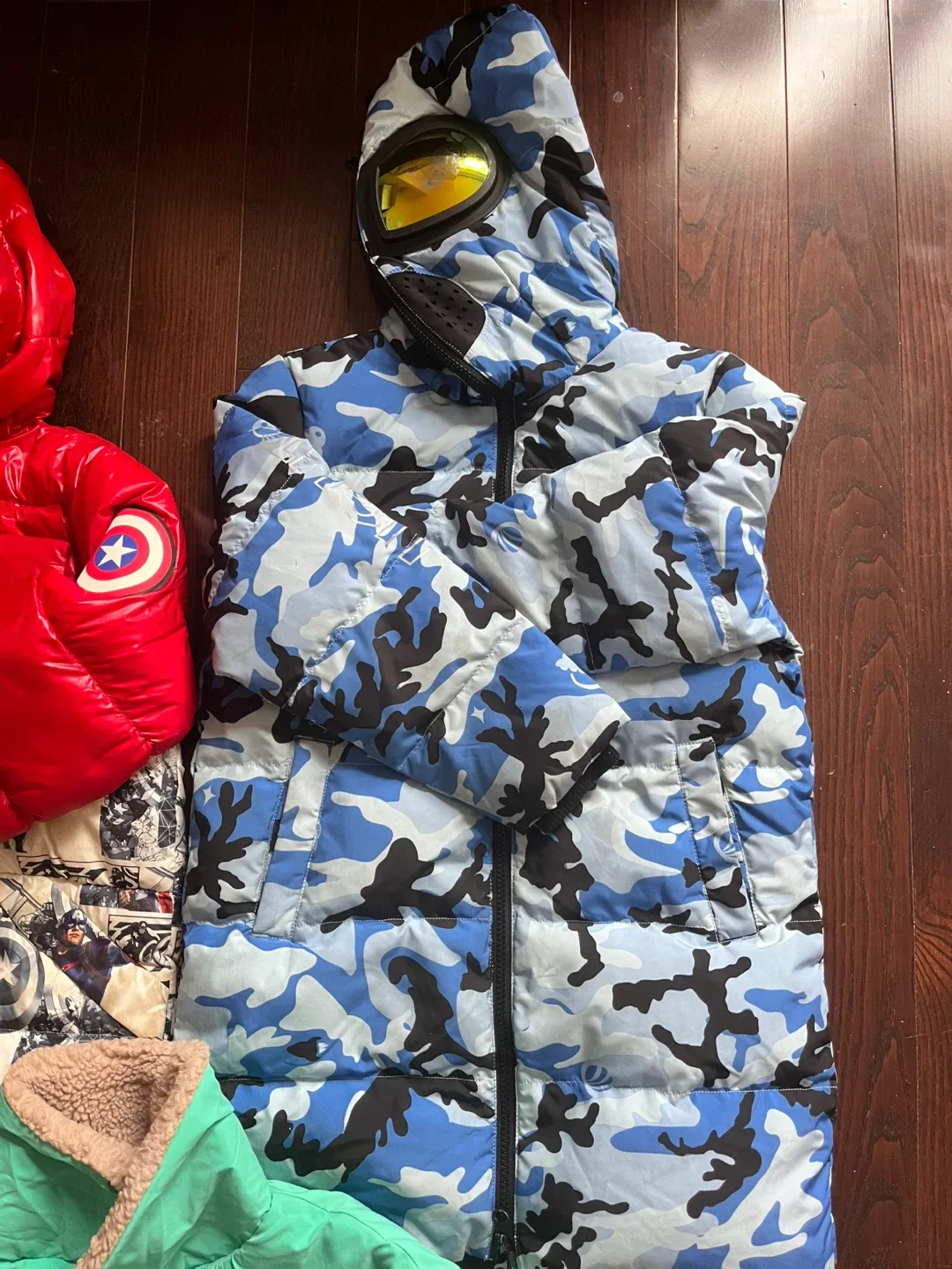 Kids Puffer Jackets - Red, Camo, Green image indicator(2)