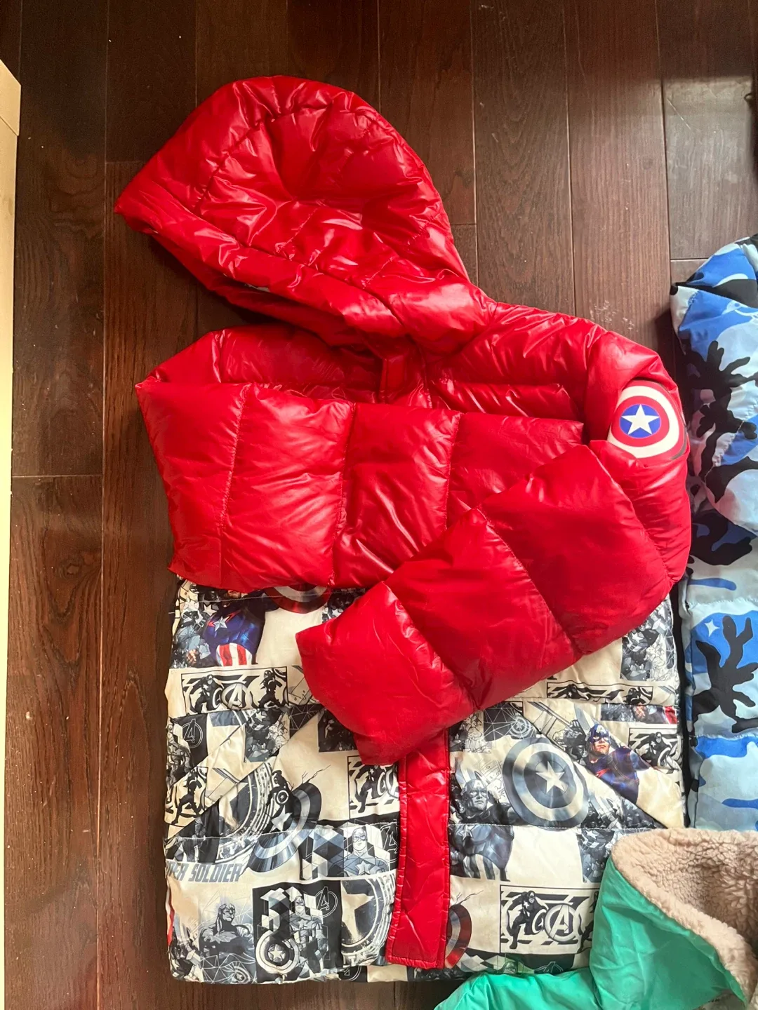Kids Puffer Jackets - Red, Camo, Green image indicator(3)