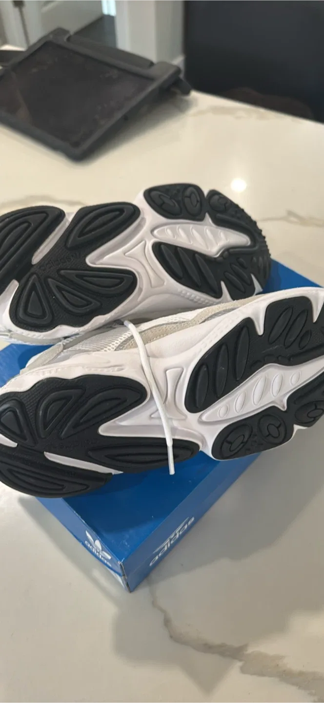 Adidas Ozweego White/Grey image indicator(3)