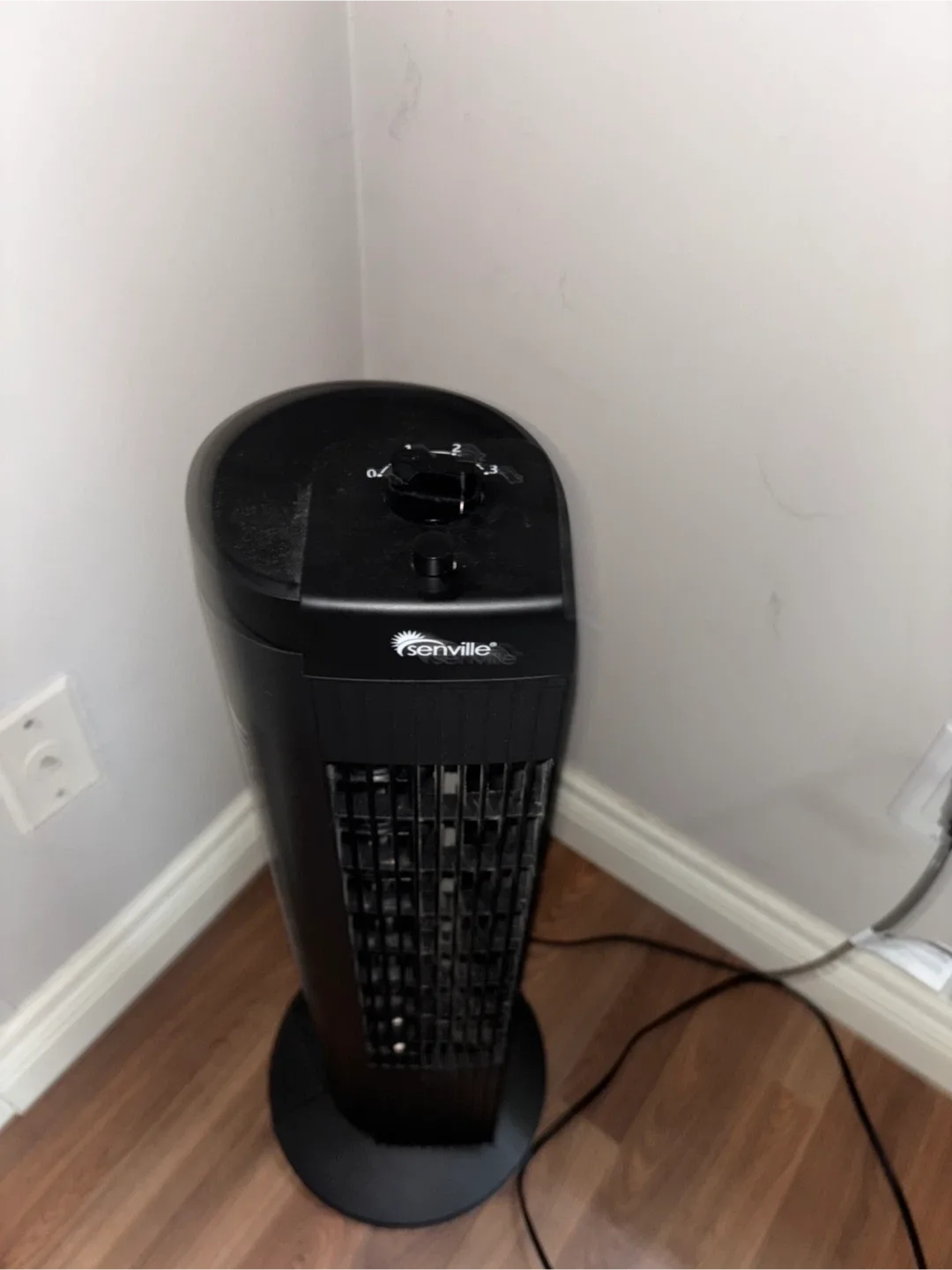 Seville Tower Fan - Black image indicator(2)