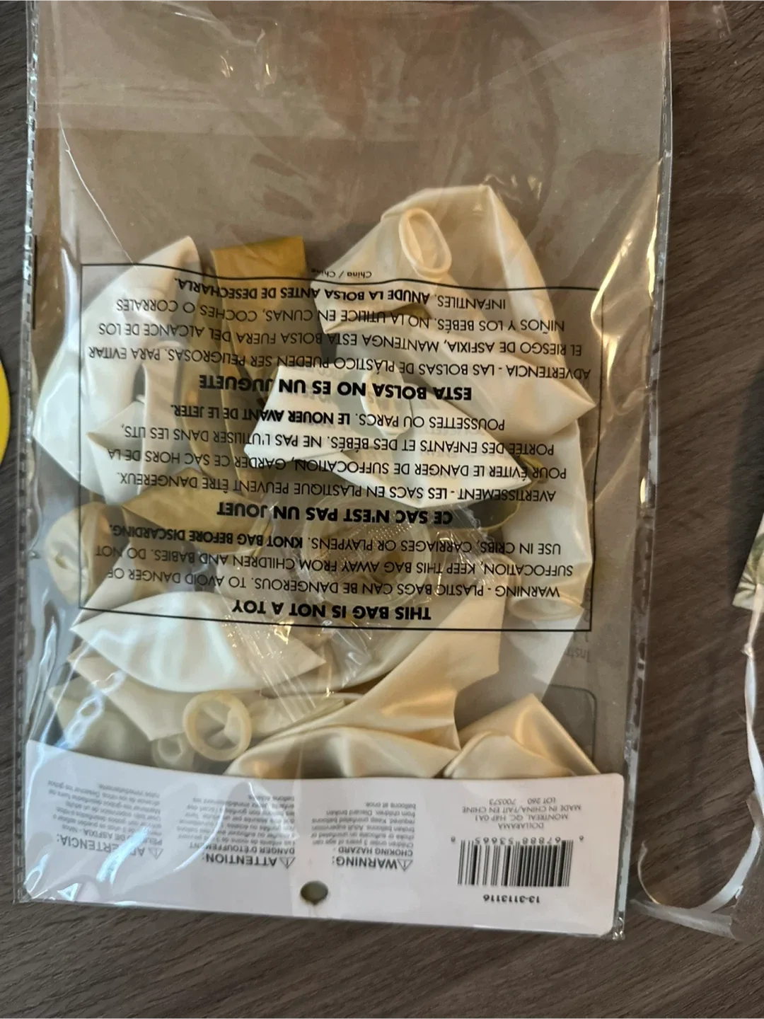 Celebration Balloon Garland & Birthday Banner image indicator(9)