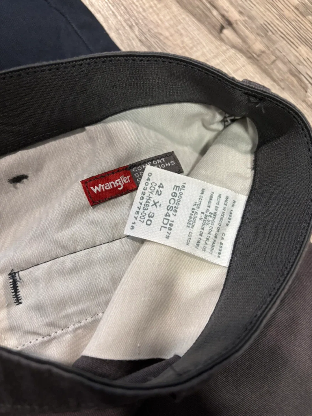 Men’s assorted pants image indicator(3)