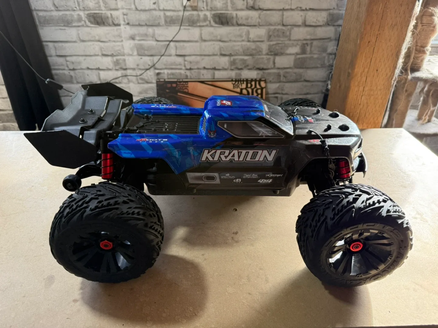 Arrma Kraton 4x4 RC Truck 4s image indicator(4)